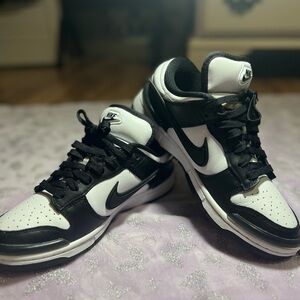 Nike Dunk Low Twist black and white